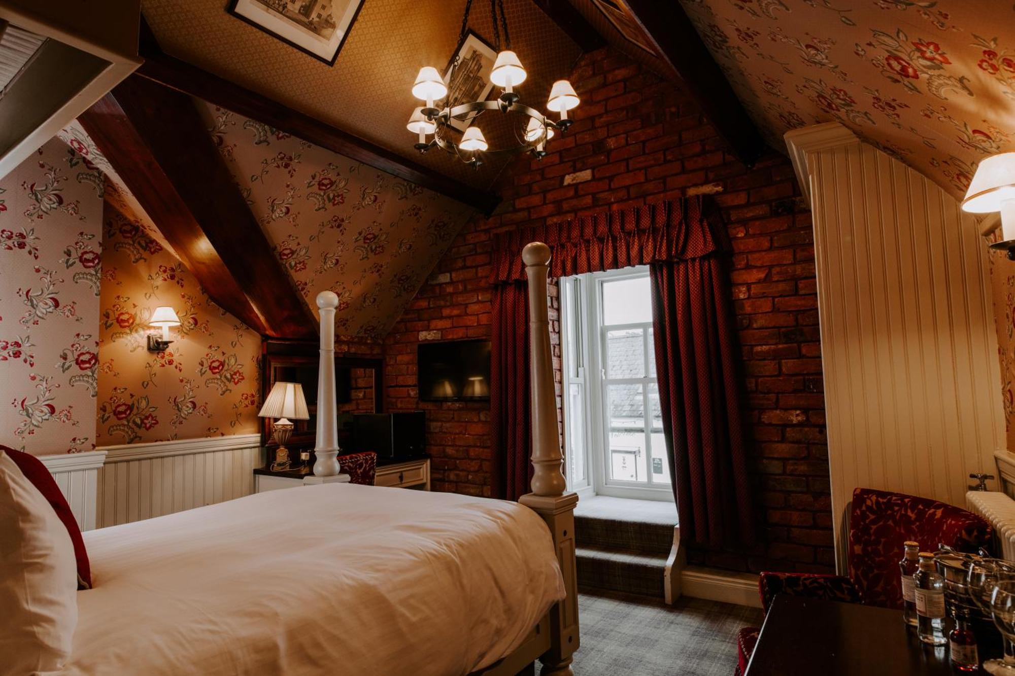 The Old Inn ครอว์ฟอร์ดเบิร์น ภายนอก รูปภาพ